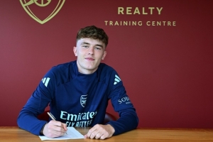 官方：阿森纳17岁青训前锋西达赫-奥尼尔签下首份职业合同