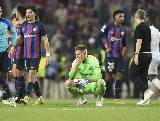 HuaTiHui-巴萨，又一场被淘汰后发生的伤口撒盐式悲剧